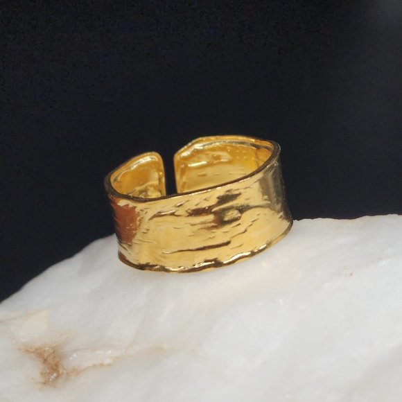 Contemporary Design Adjustable Band Artisan GG Ring 14k Gold plated - Picture 6 of 10